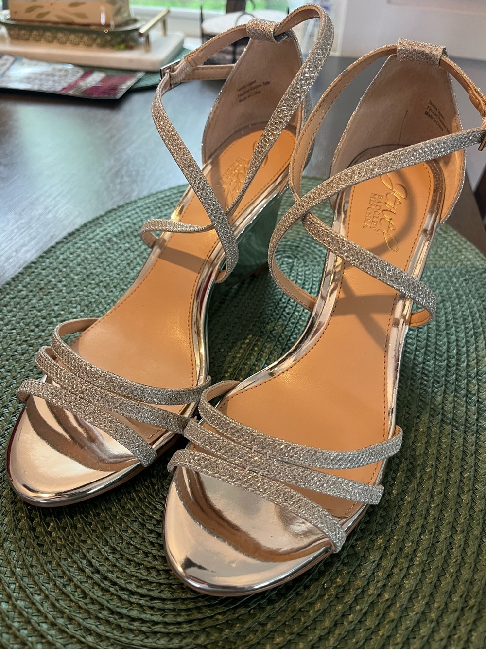 Jewel Glamour Badgley Mischka "Yori" Silver Sparkle Sandals Women's Size 7